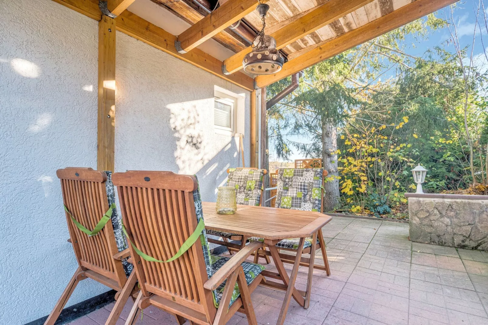 Vakantiehuis met eigen tuin-Terrasbalkon