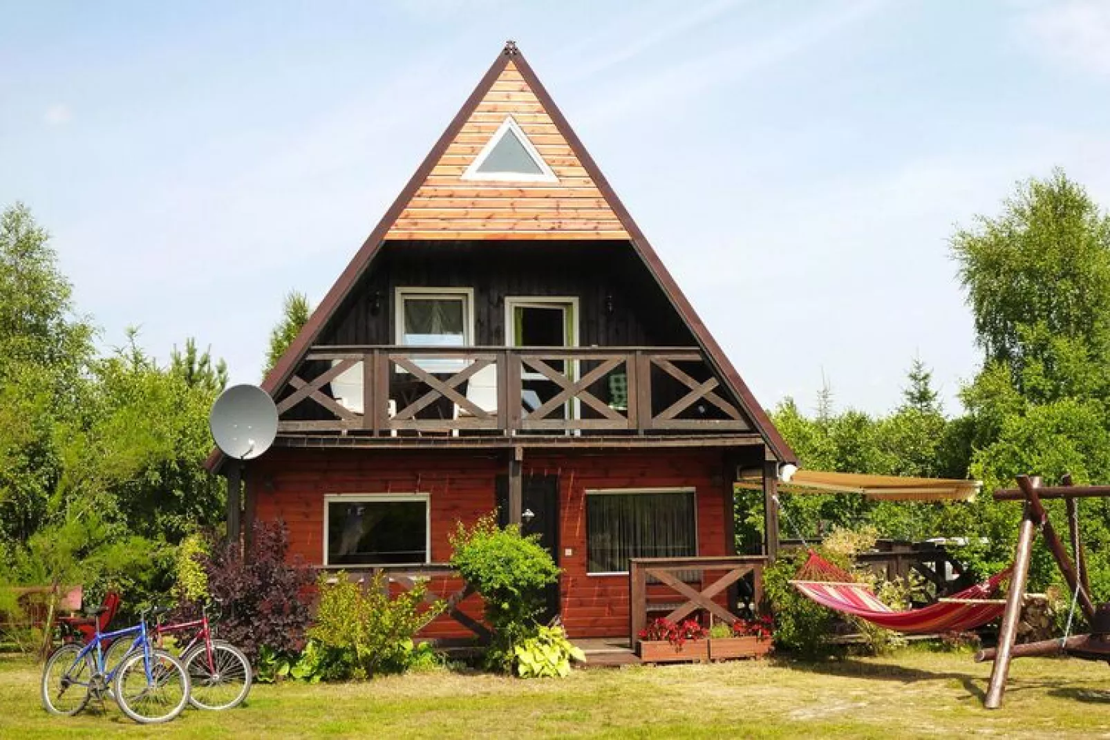 Holiday home in Dobrogoszcz-Buitenkant zomer