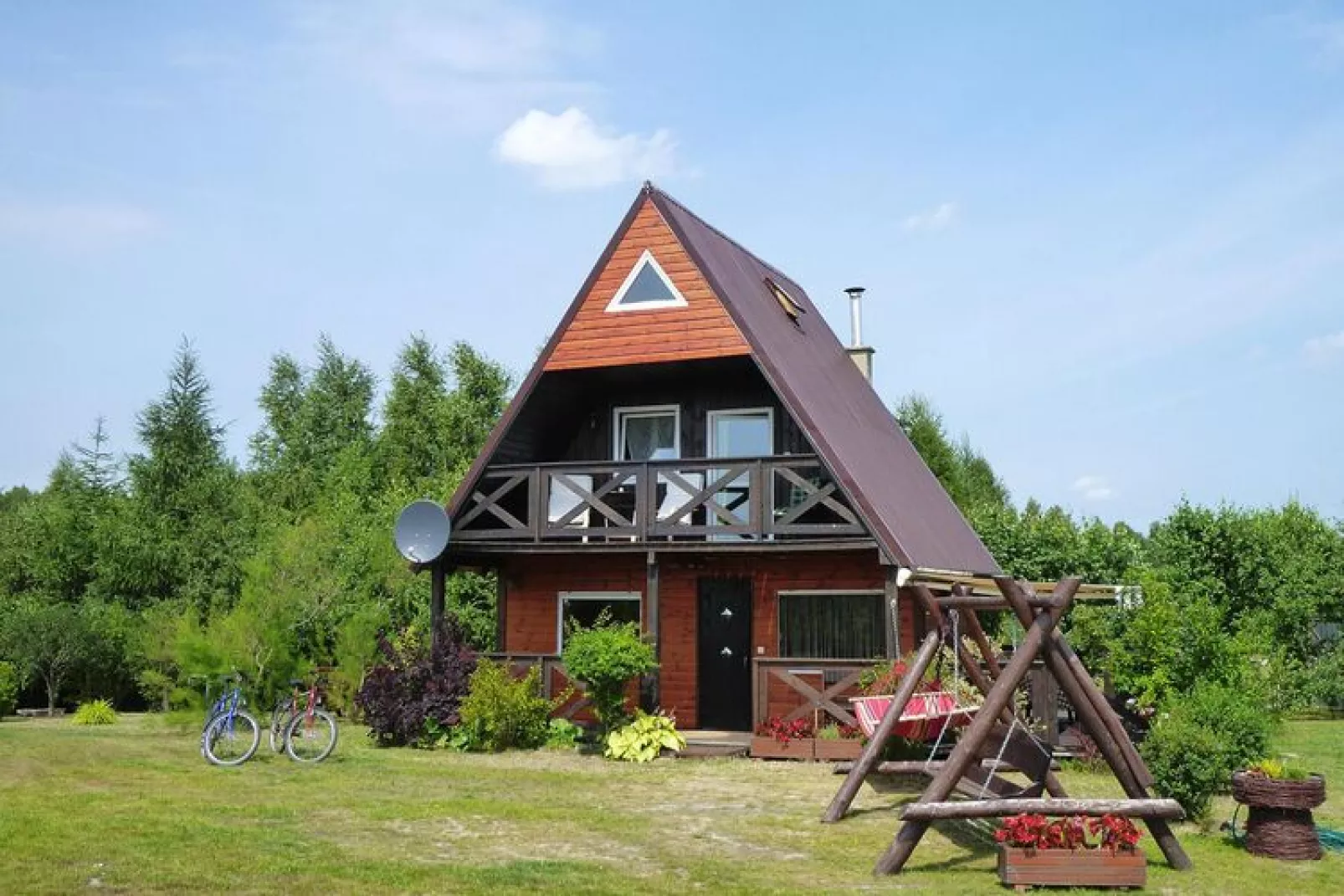 Holiday home in Dobrogoszcz-Buitenkant zomer