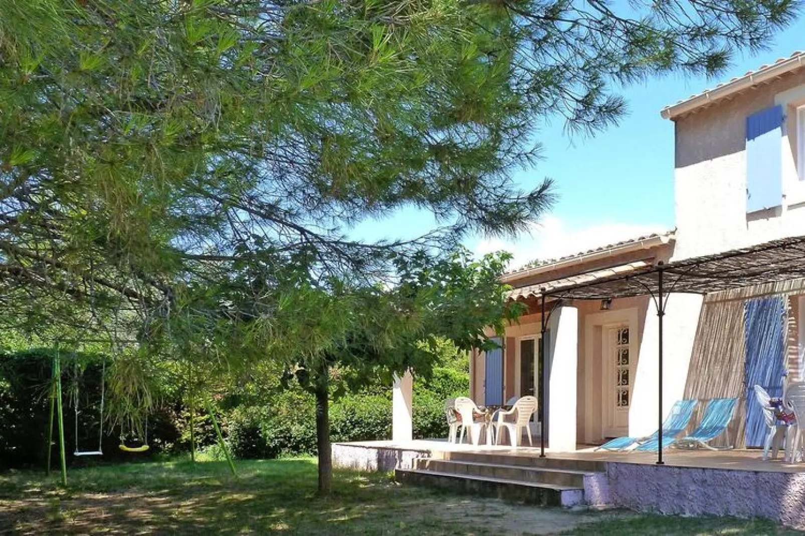 Ferienhaus in Vaison-la-Romaine-Buitenkant zomer