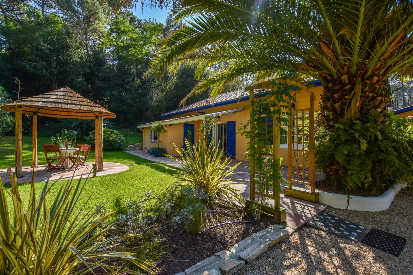 Villa 3 stars - Biarritz-Buitenkant zomer