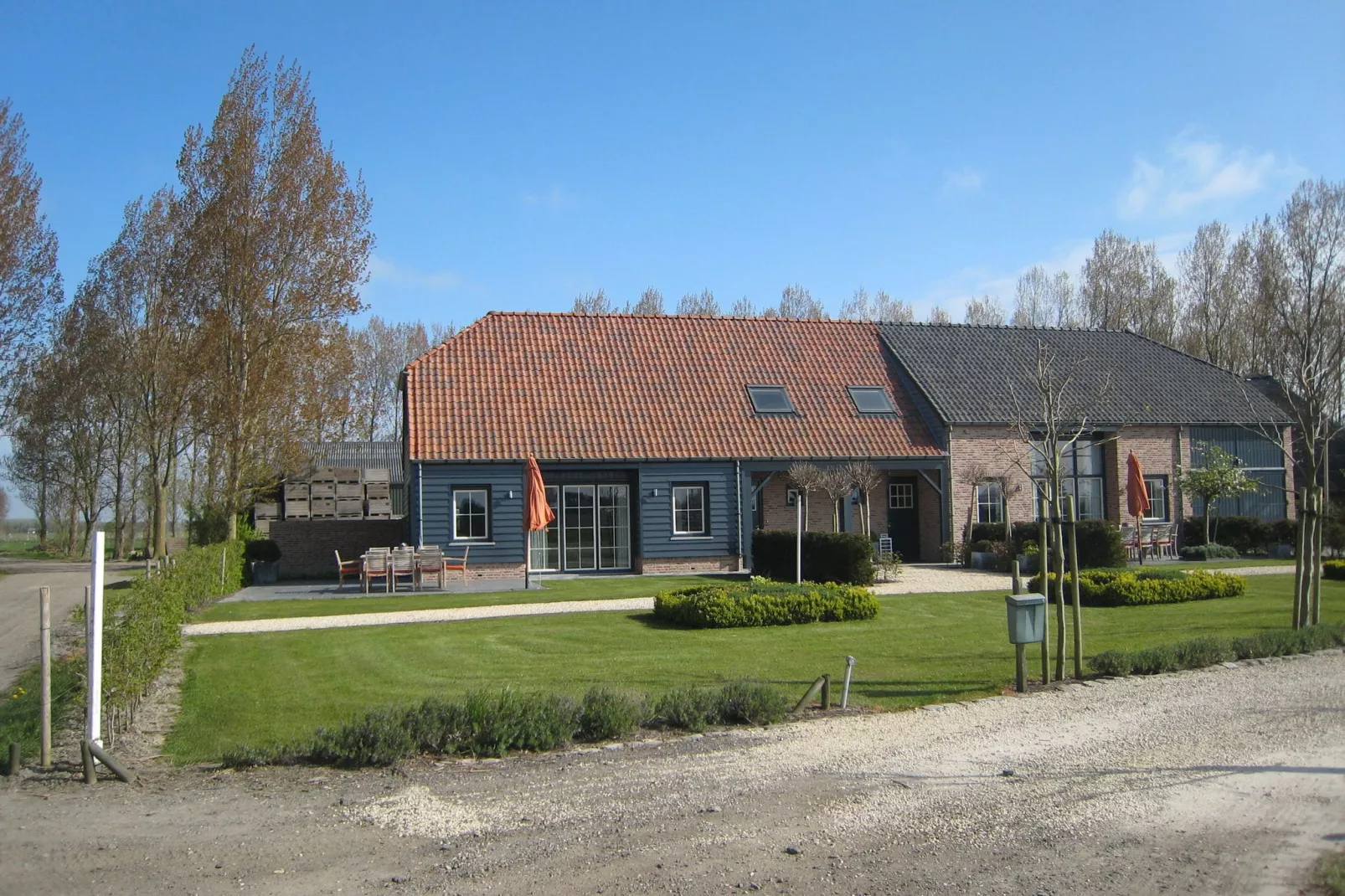 Hof 't Suytsant Doyenne-Buitenkant zomer