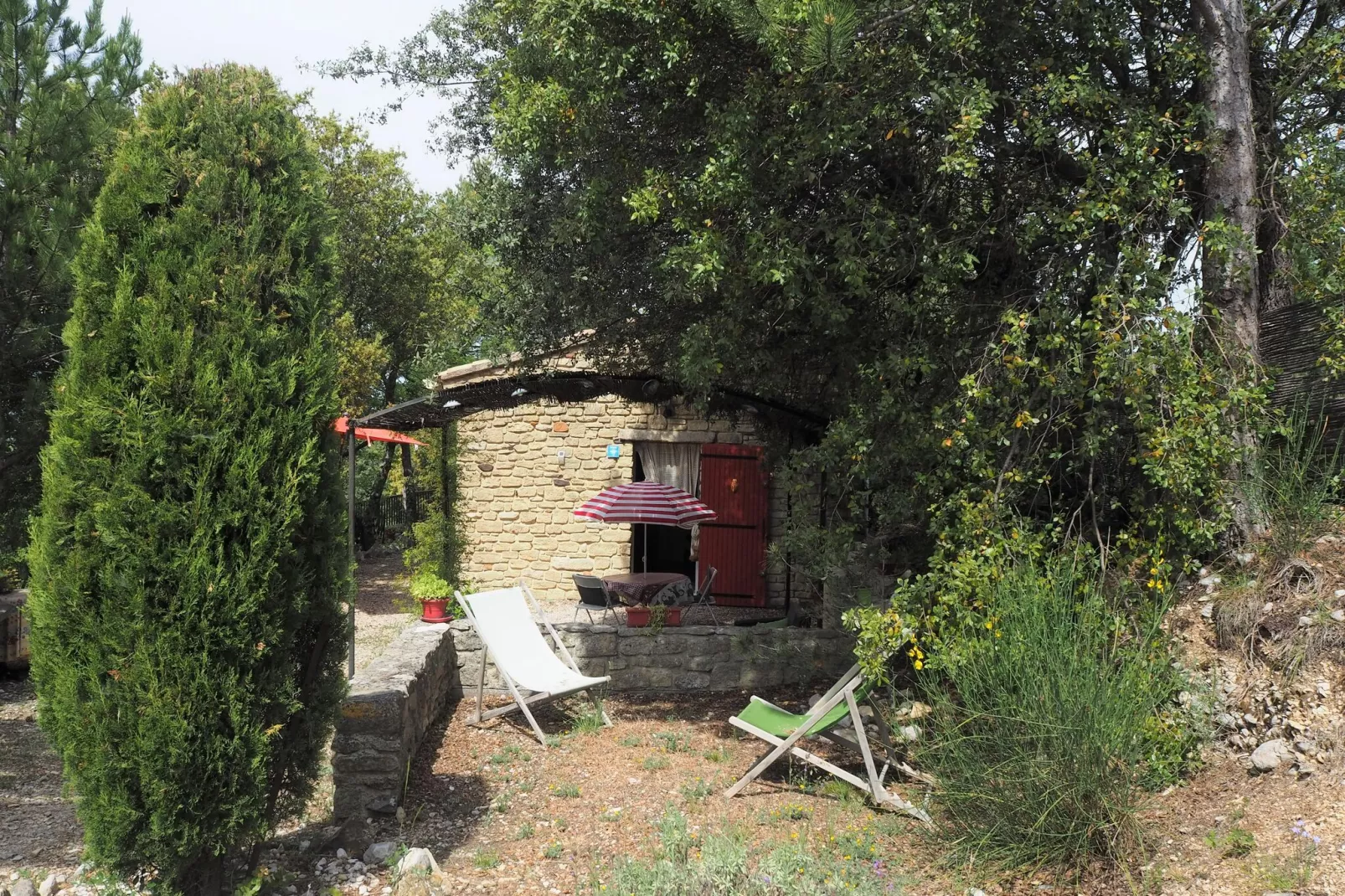 Ferienhaus in Bédoin-Buitenkant zomer