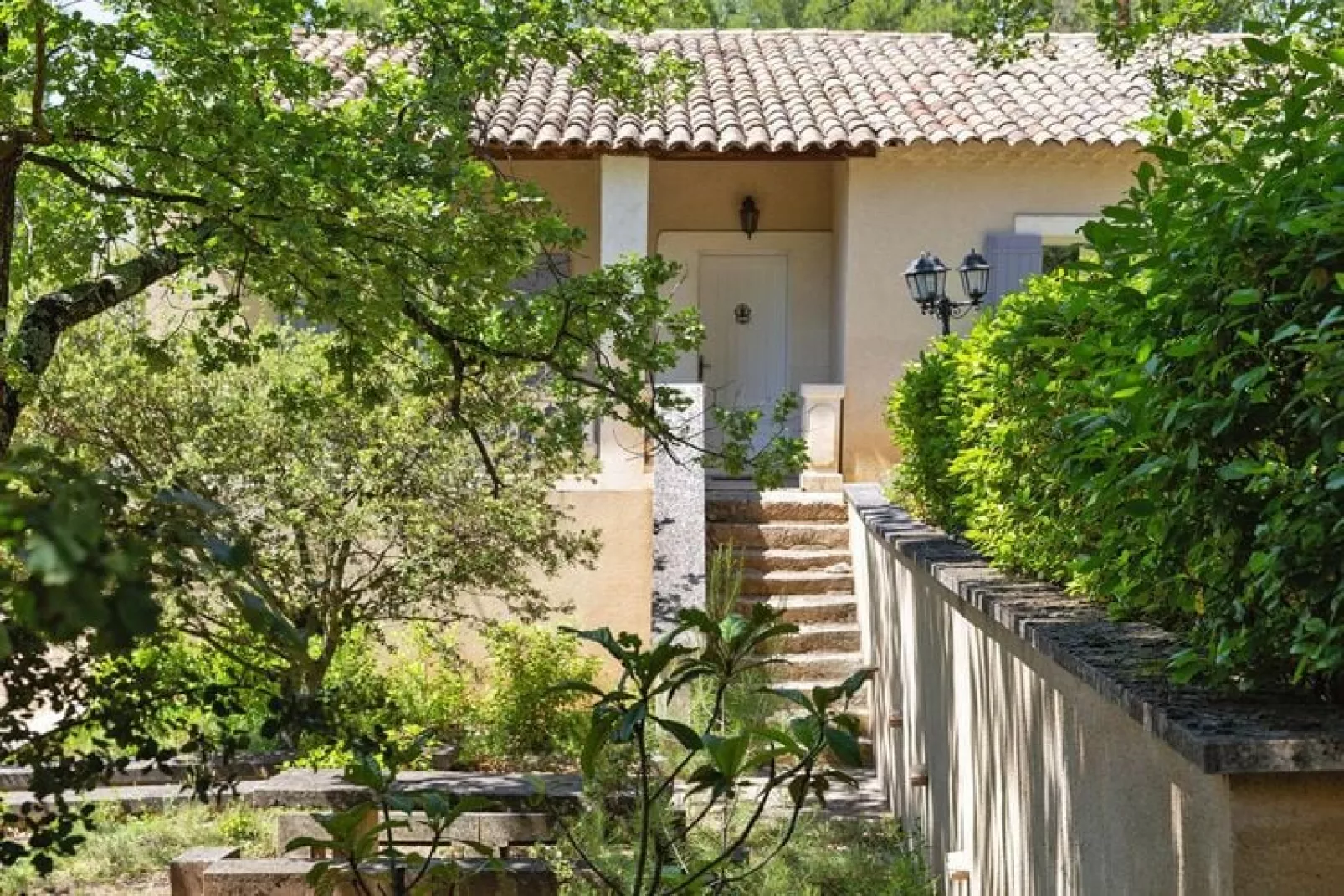 Ferienhaus in Ménerbes-Buitenkant zomer