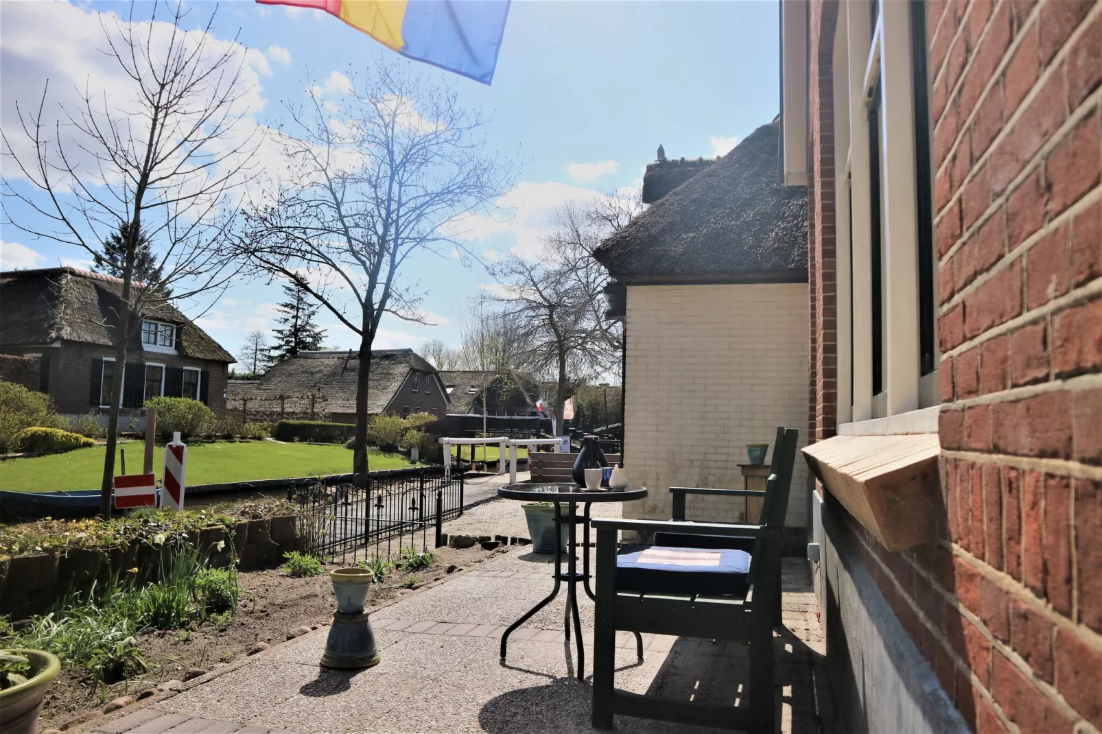 Logies Paal 4 Giethoorn – 2 persoons-Terrasbalkon