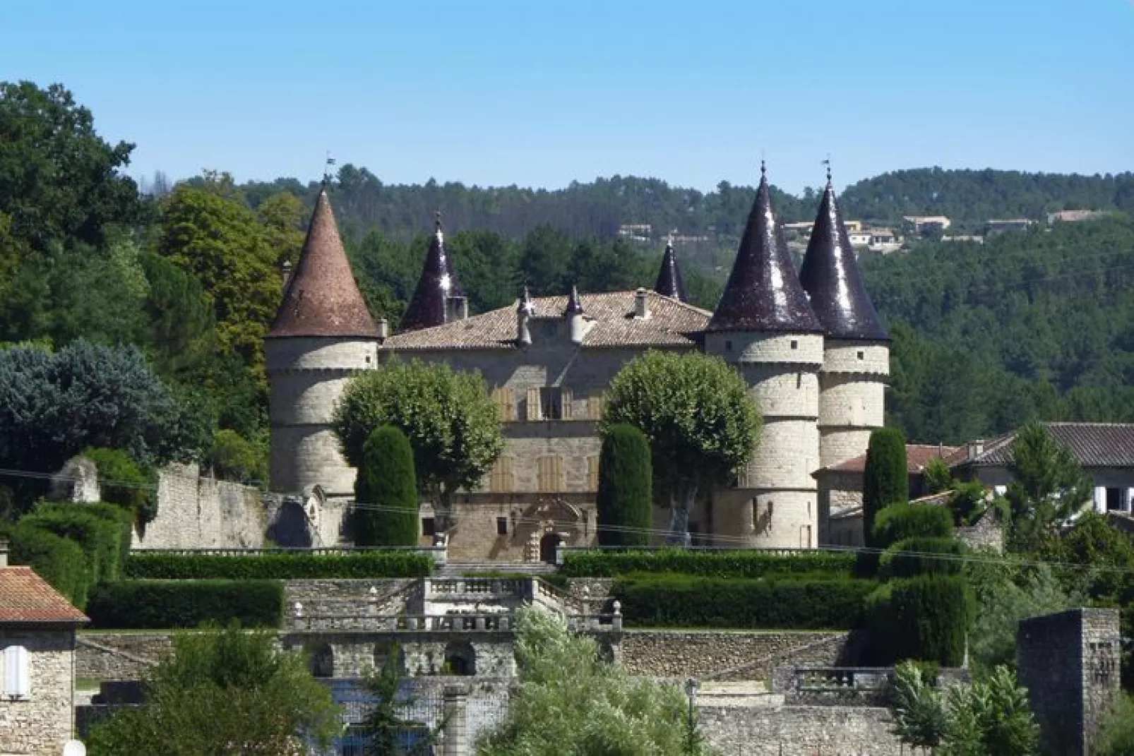 Steinhaus in Chambonas / La Grange-Gebieden zomer 1km