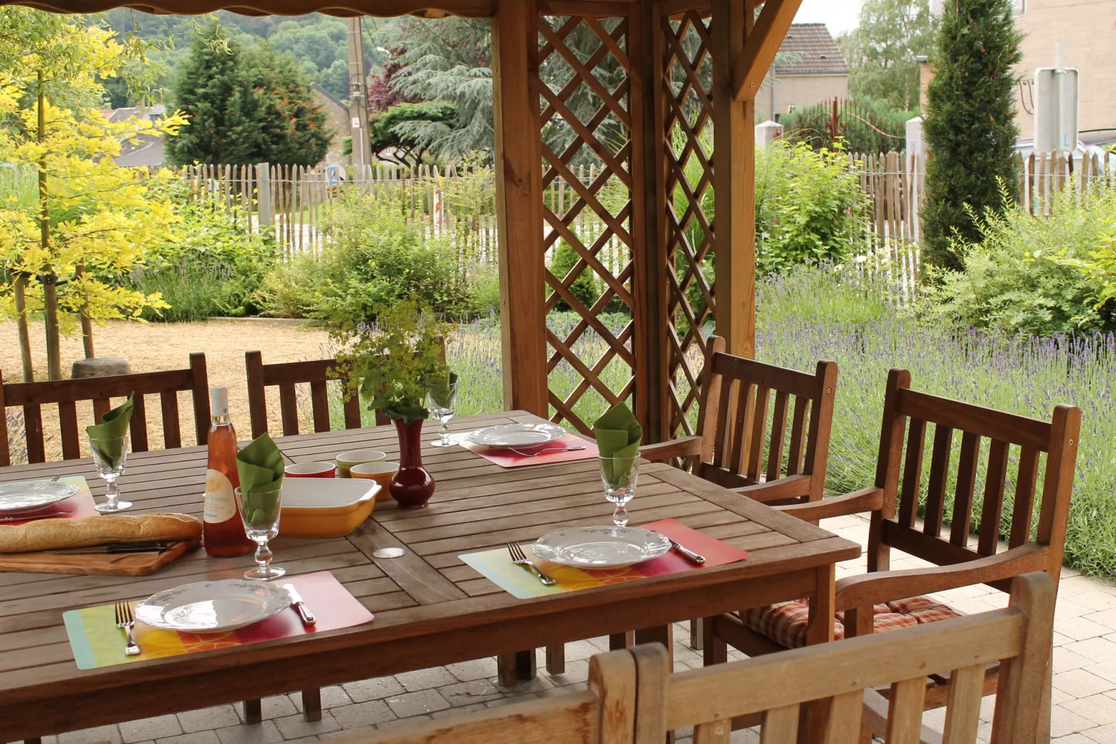 Gîte La Tonnelle-Tuinen zomer