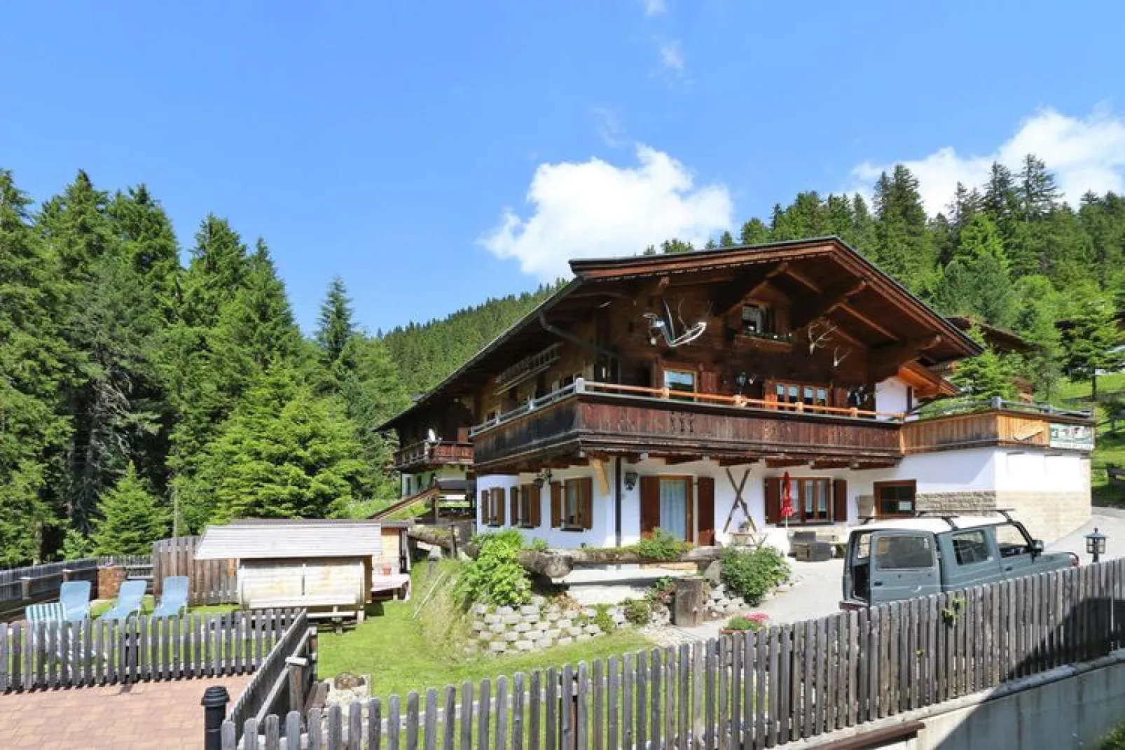 Thaler Hütte - Platzhirsch-Buitenkant zomer