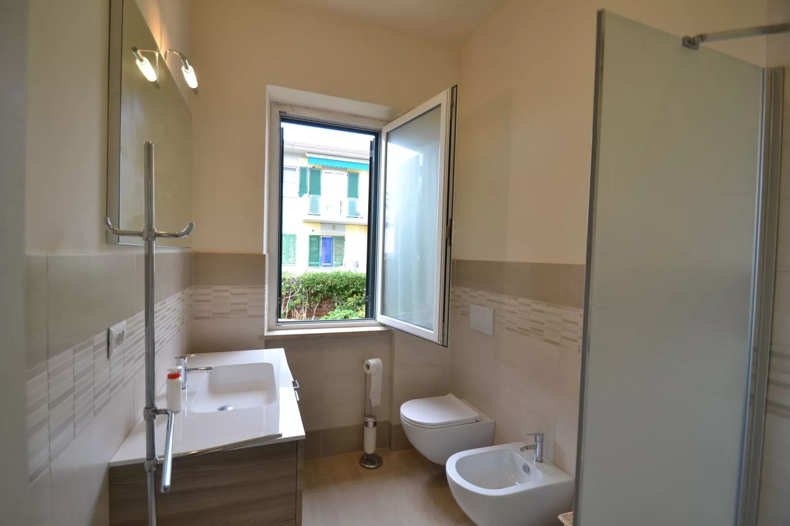 Altra Scogliera-Badkamer