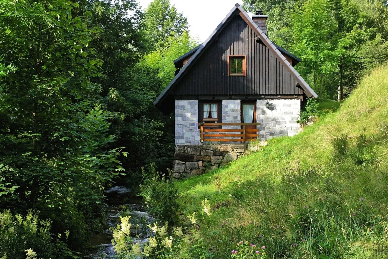 Alte Mühle-Buitenkant zomer