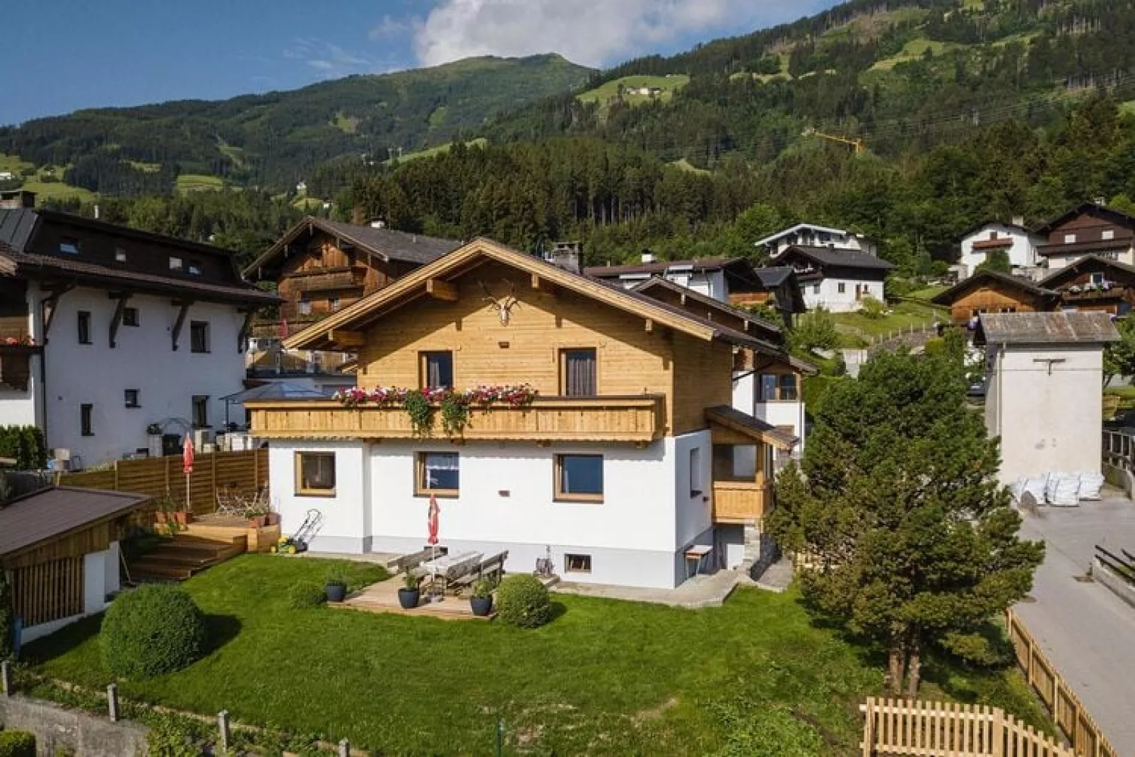 Ferienhaus Marienbergl - 6 Personen-Buitenkant zomer