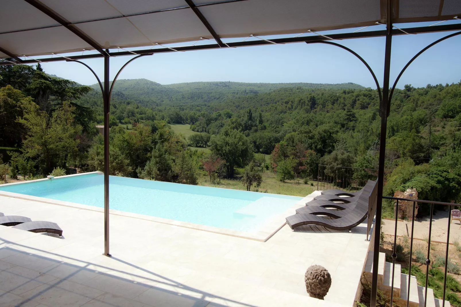 La Colline de Rêve plus 4 gîtes-Uitzicht zomer