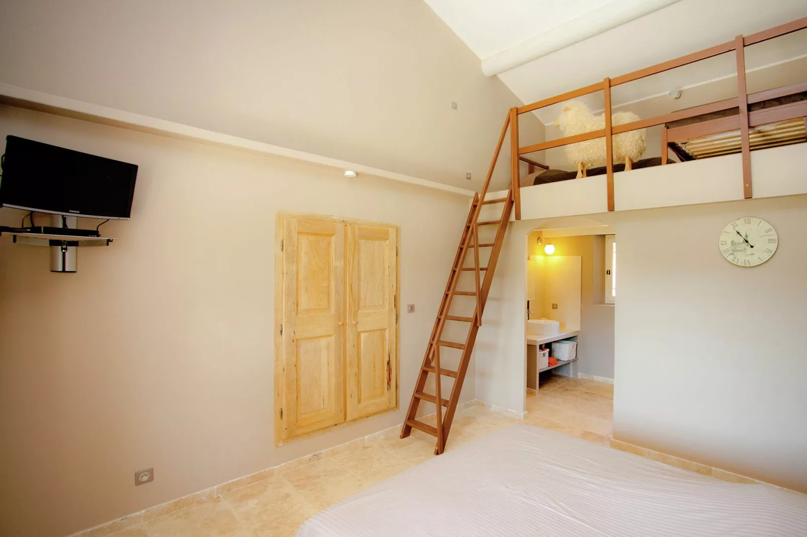 La Colline de Rêve plus 4 gîtes-Slaapkamer