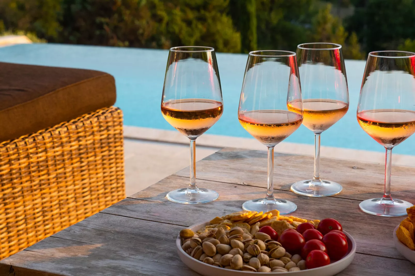 La Colline de Rêve plus 4 gîtes-Terrasbalkon