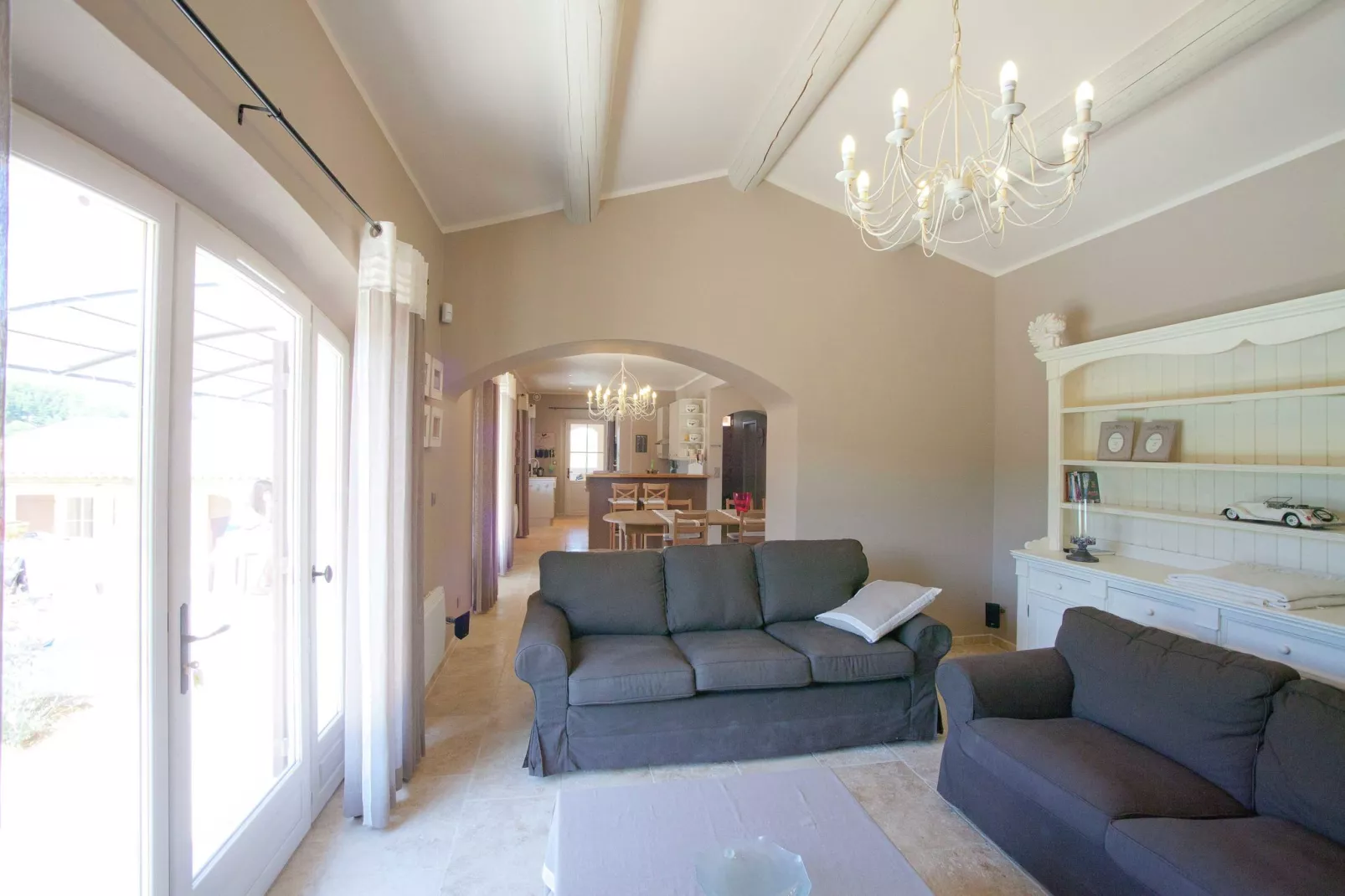 La Colline de Reves plus 3 gites-Woonkamer