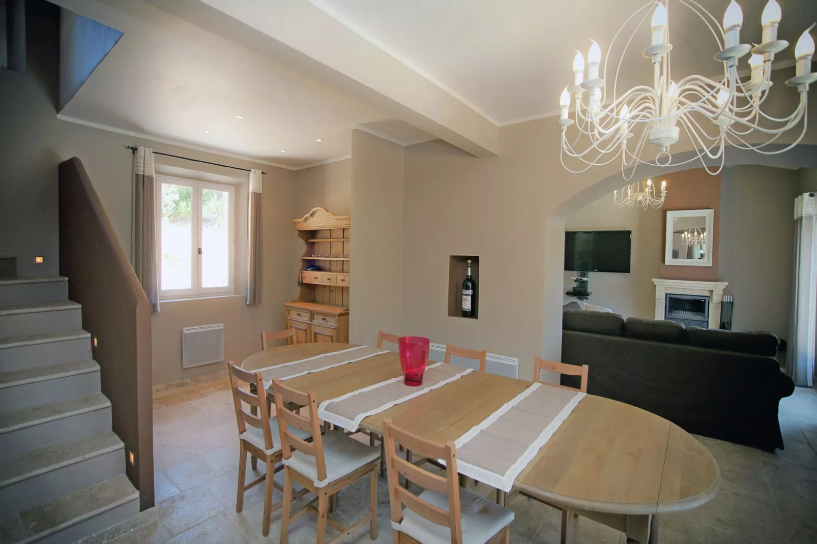 La Colline de Reves plus 3 gites-Eetkamer