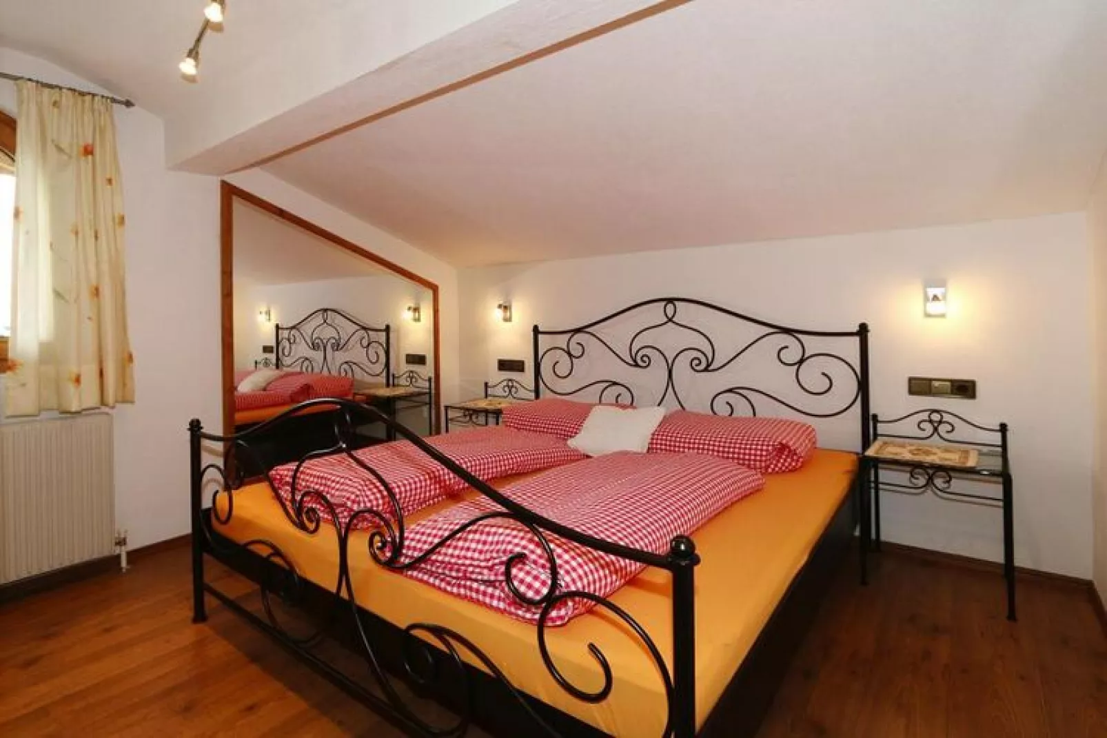 Apartments home, Hippach im Zillertal-WHG klein EG-Slaapkamer