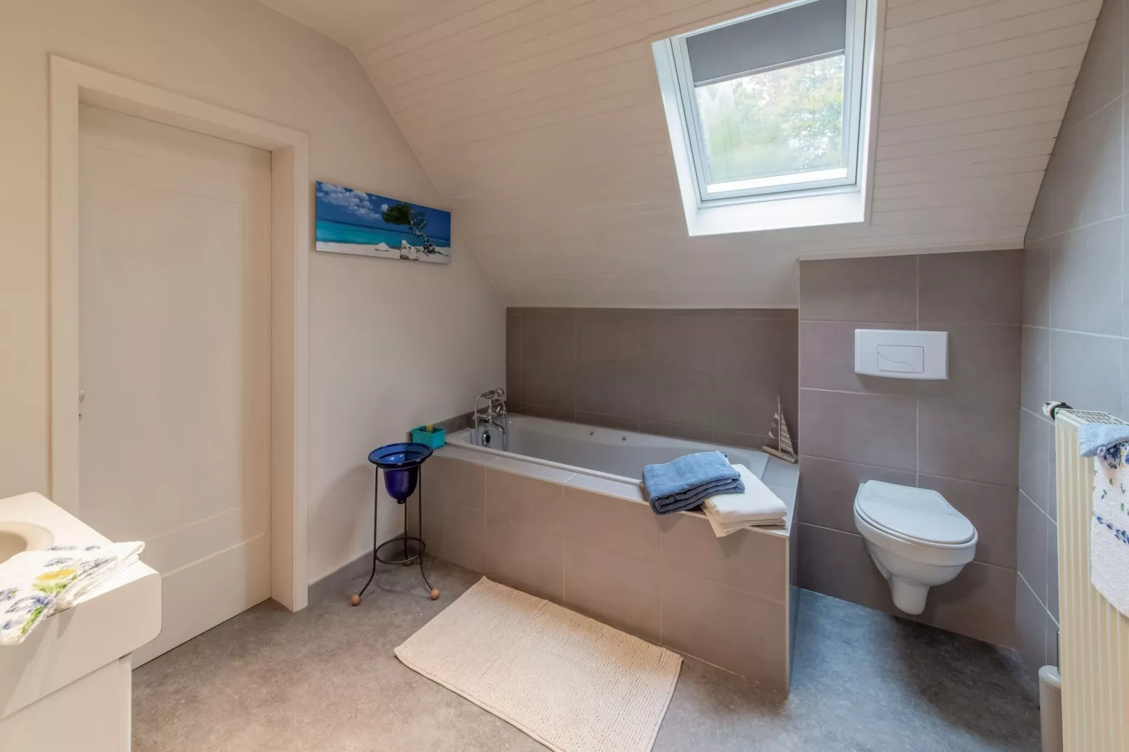 Charmante habitation avec Sauna infrarouge à Wirtzfeld-Badkamer