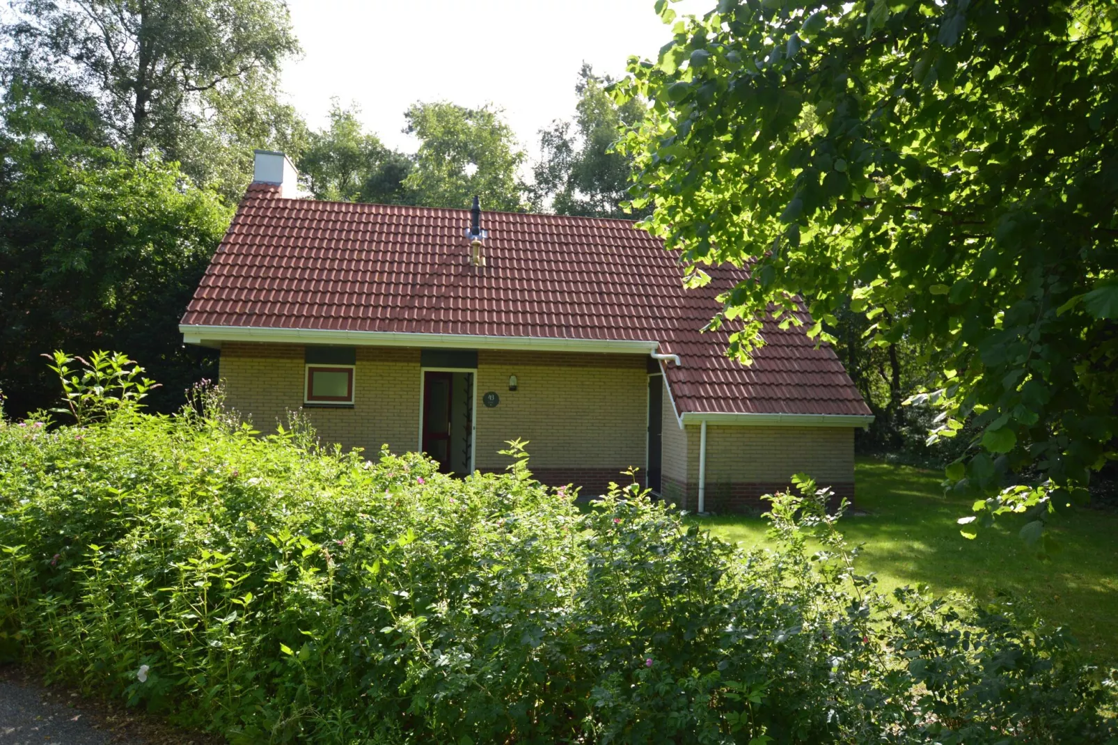 Buitenplaats Berg en Bos nummer 43-Tuinen zomer