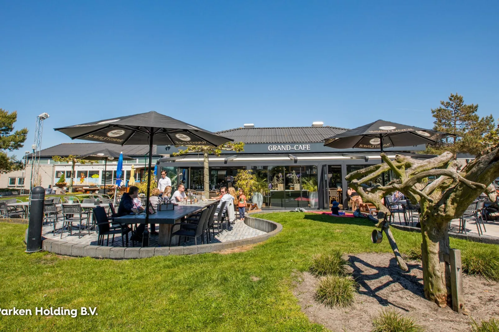 Hackfort 5-Parkfaciliteiten