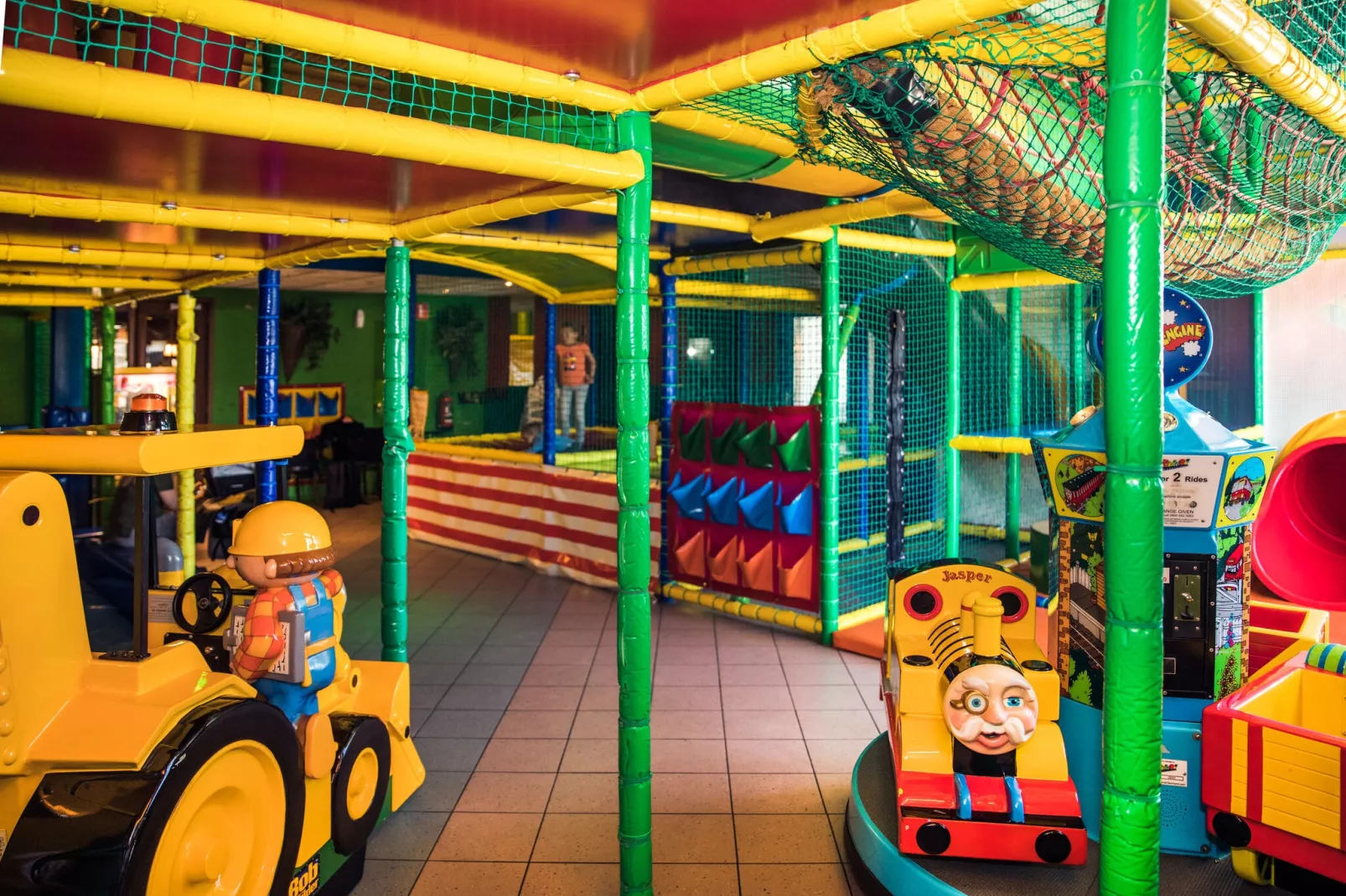 Hackfort 5-Parkfaciliteiten