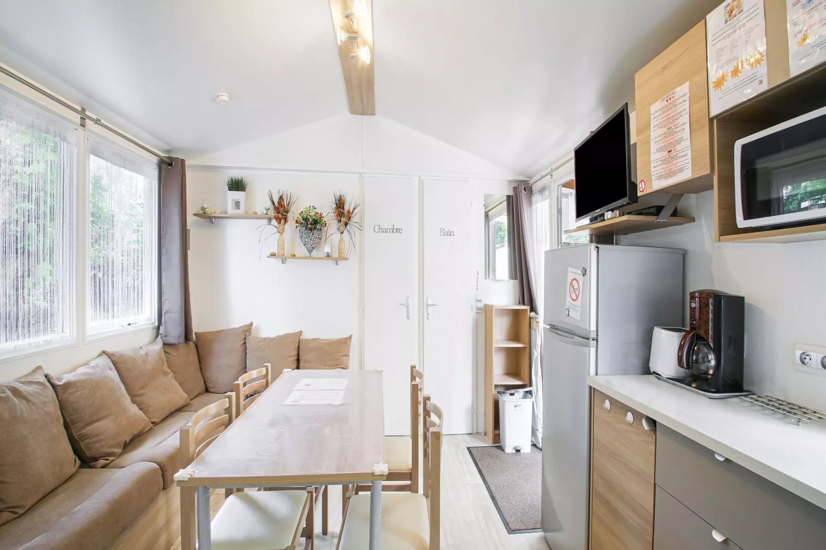Mobil-home 6 pax-Woonkamer