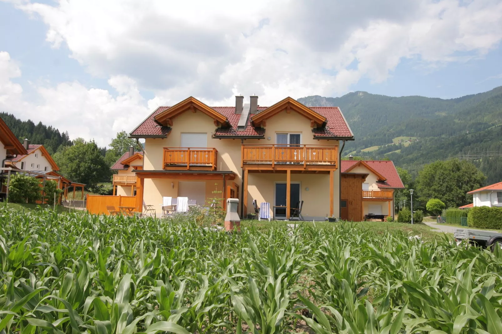 Chalet an der Sonnenpiste-Buitenkant zomer