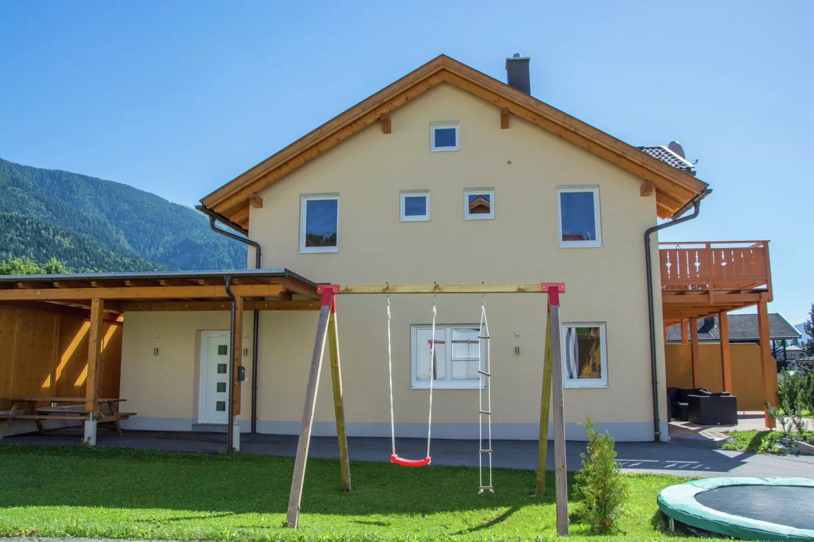 Chalet KIPAJI 1-Tuinen zomer