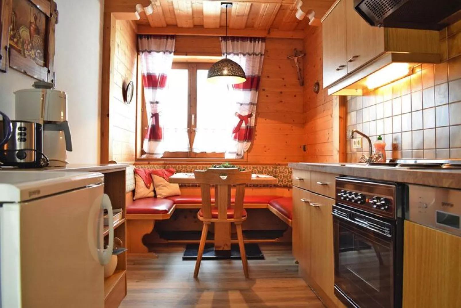 Haus Höllwart , Goldegg am See-App 1, 60 qm-Keuken