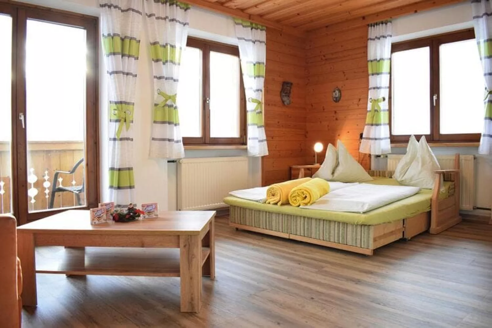 Haus Höllwart , Goldegg am See-App 1, 60 qm-Slaapkamer