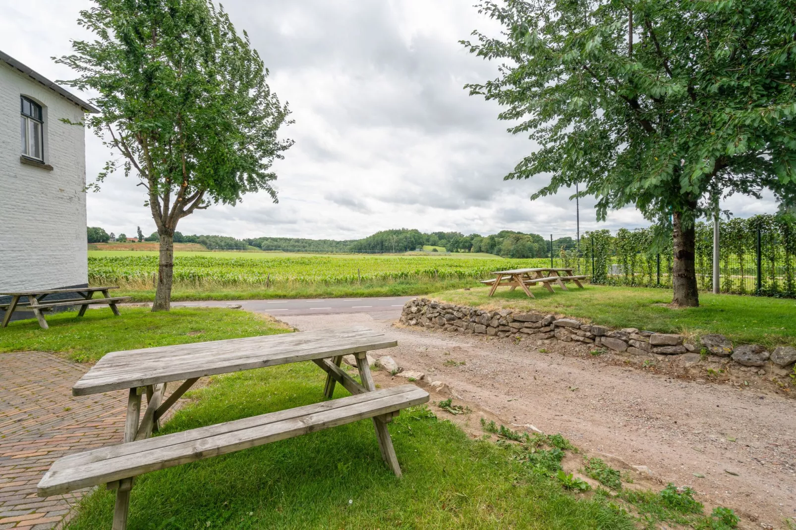 Hoeve de Drogenberg de Schuur-Tuinen zomer