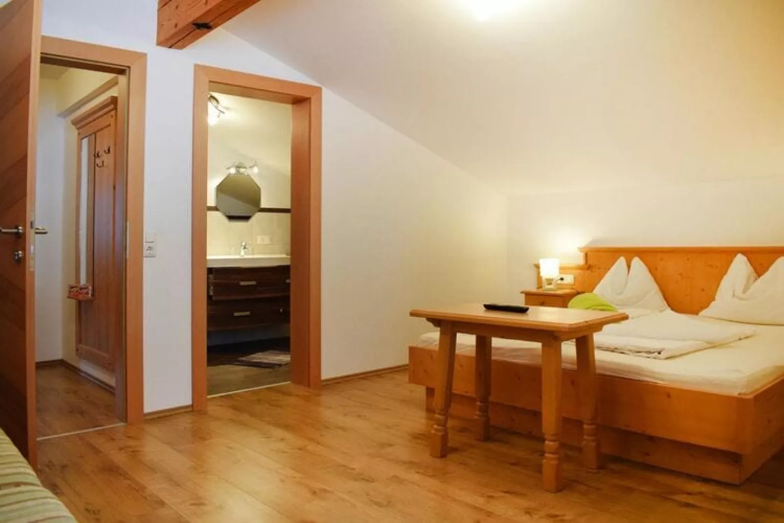Haus Höllwart , Goldegg am See-App 5, 85 qm-Woonkamer