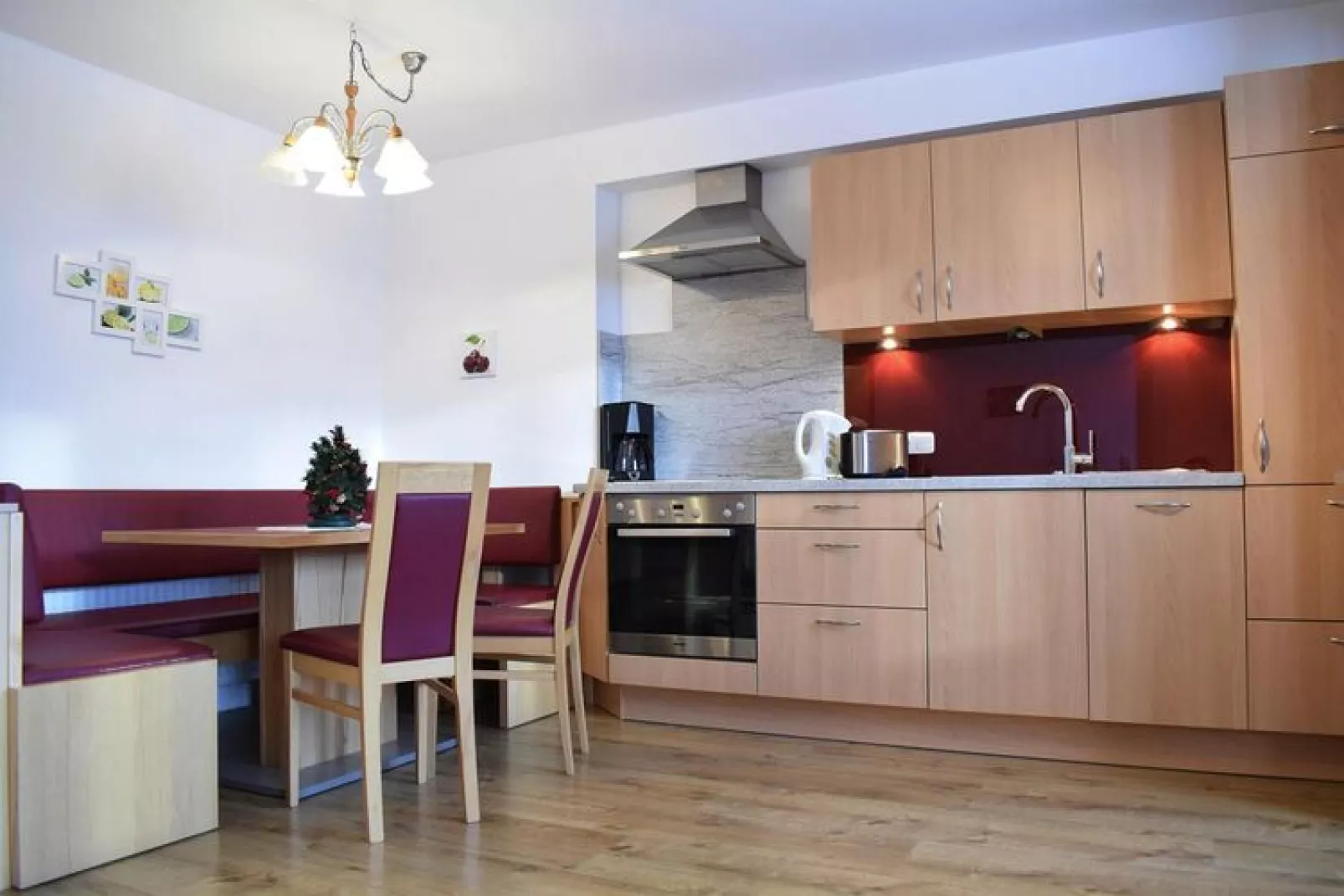 Haus Höllwart , Goldegg am See-App 5, 85 qm-Keuken