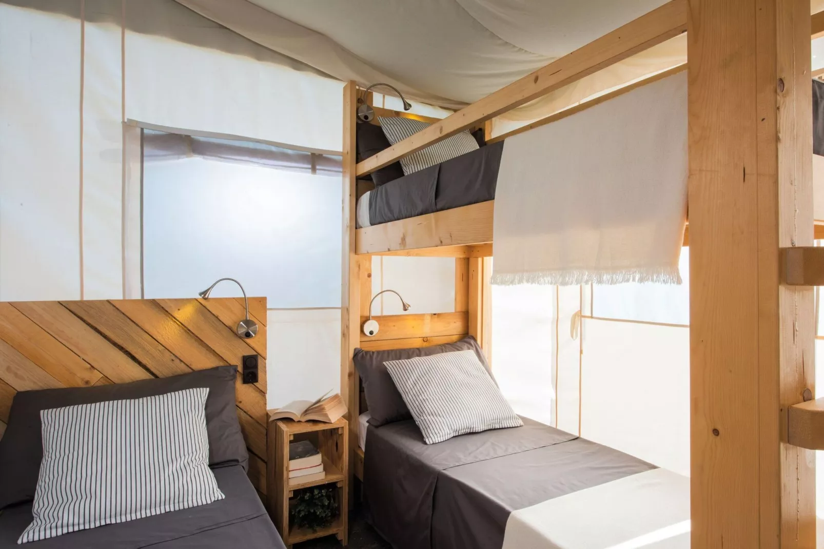 Caravan park della Colombaia Padenghe sul Garda-Safari Tend-Slaapkamer