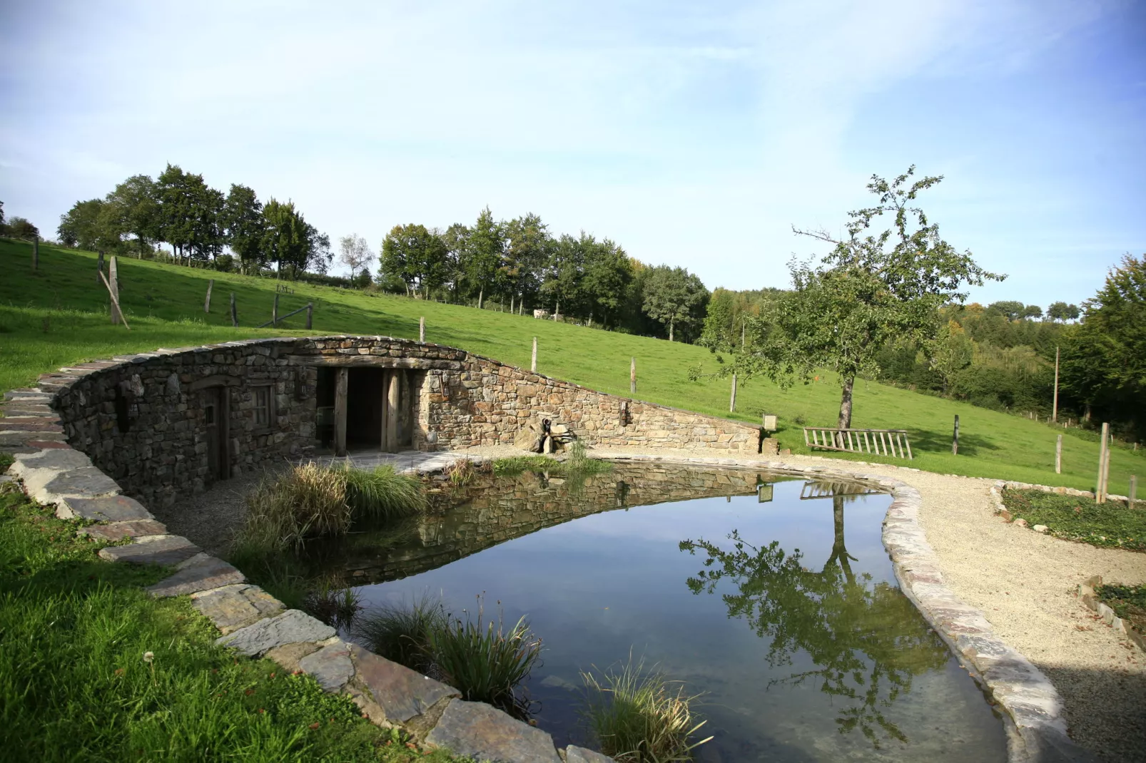 Chalet de la Source-Tuinen zomer