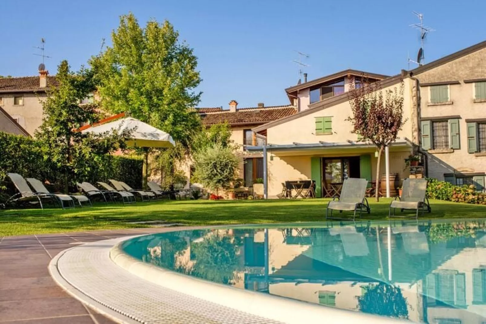 poolofhouse