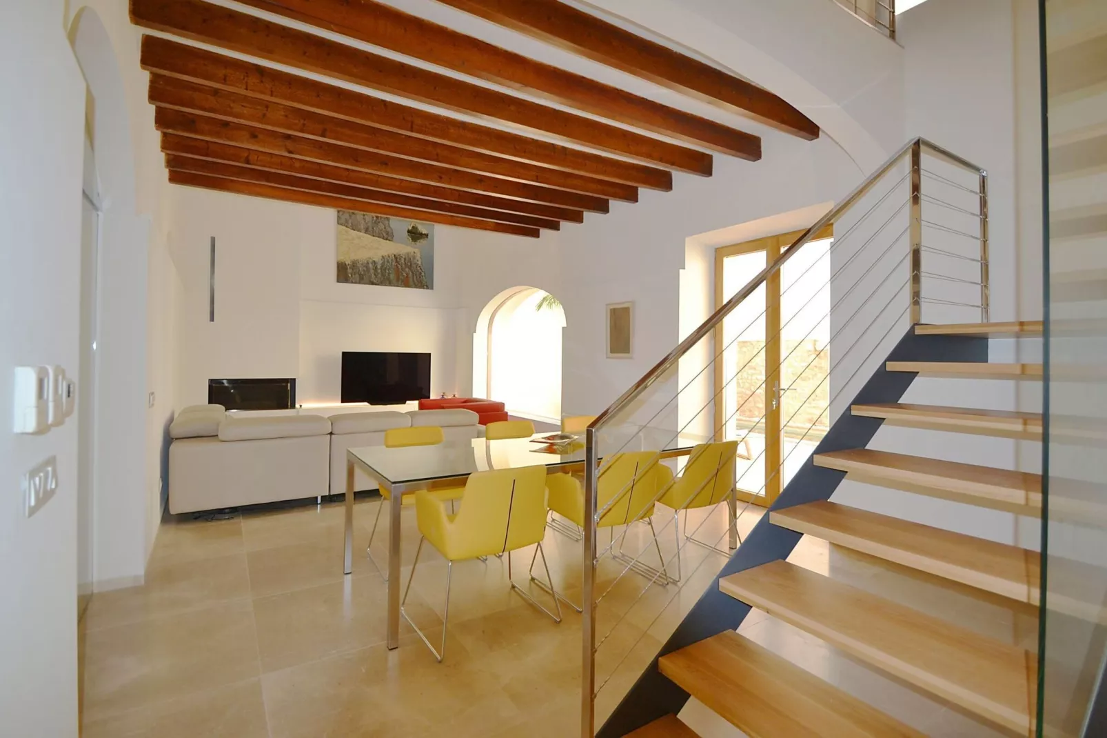 Moderne stadswoning  top kwaliteit in Petra met privé zwembad