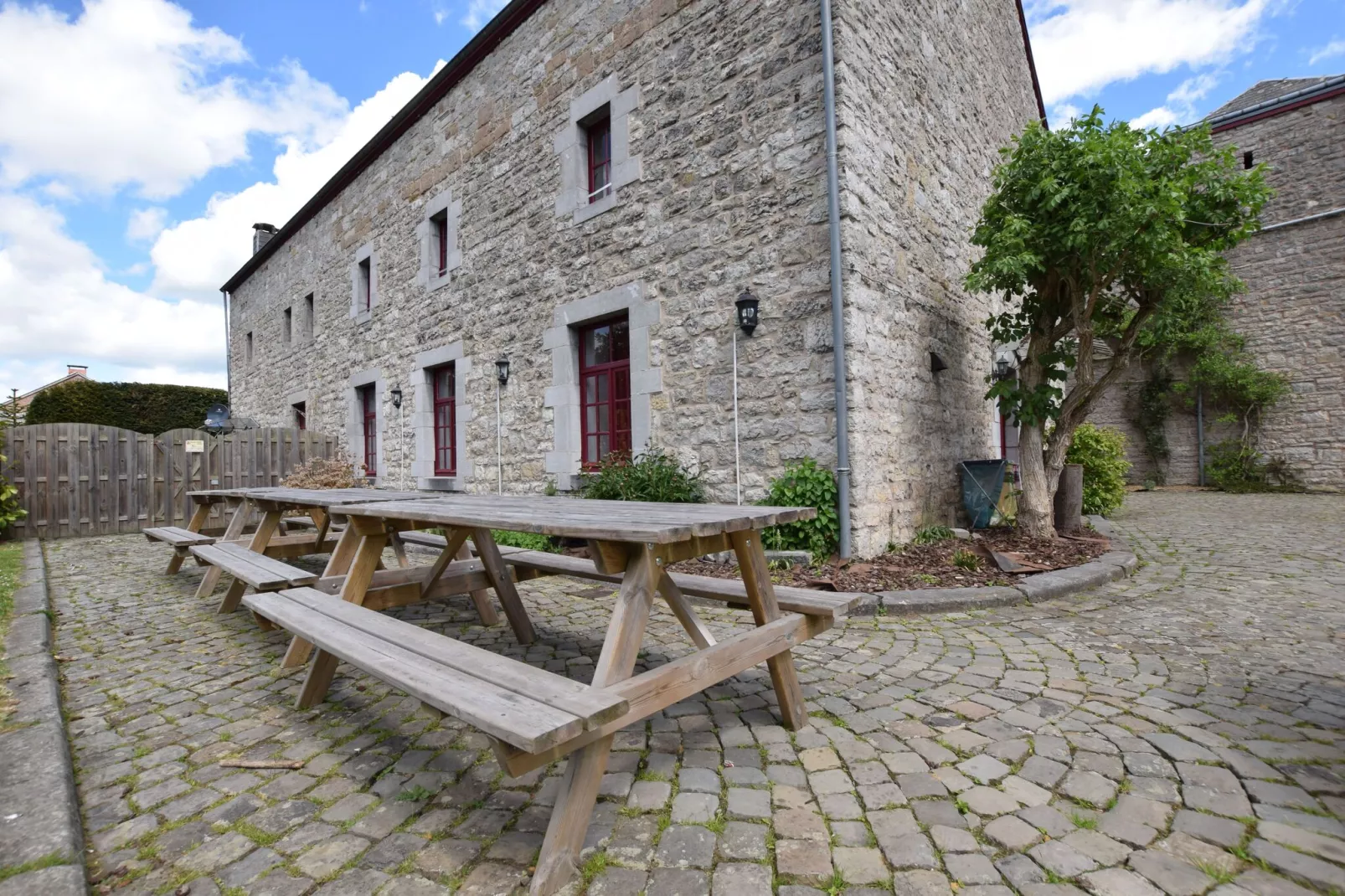 La petite ferme du noyer-Terrasbalkon