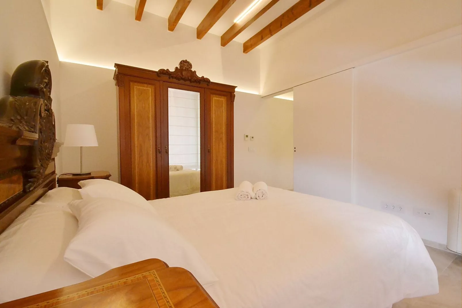 Moderne stadswoning  top kwaliteit in Petra met privé zwembad-Slaapkamer