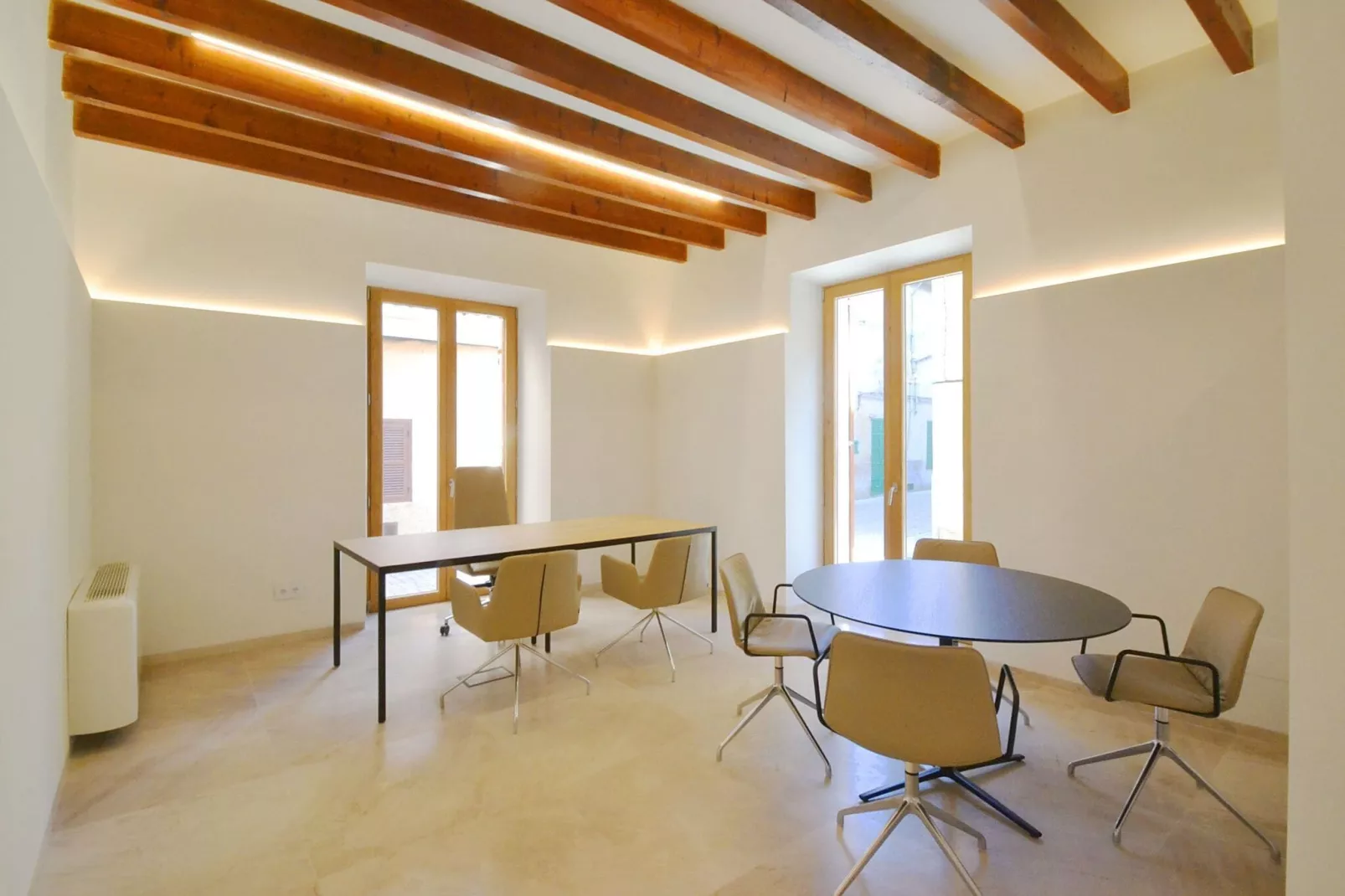 Moderne stadswoning  top kwaliteit in Petra met privé zwembad-Recreatieruimte