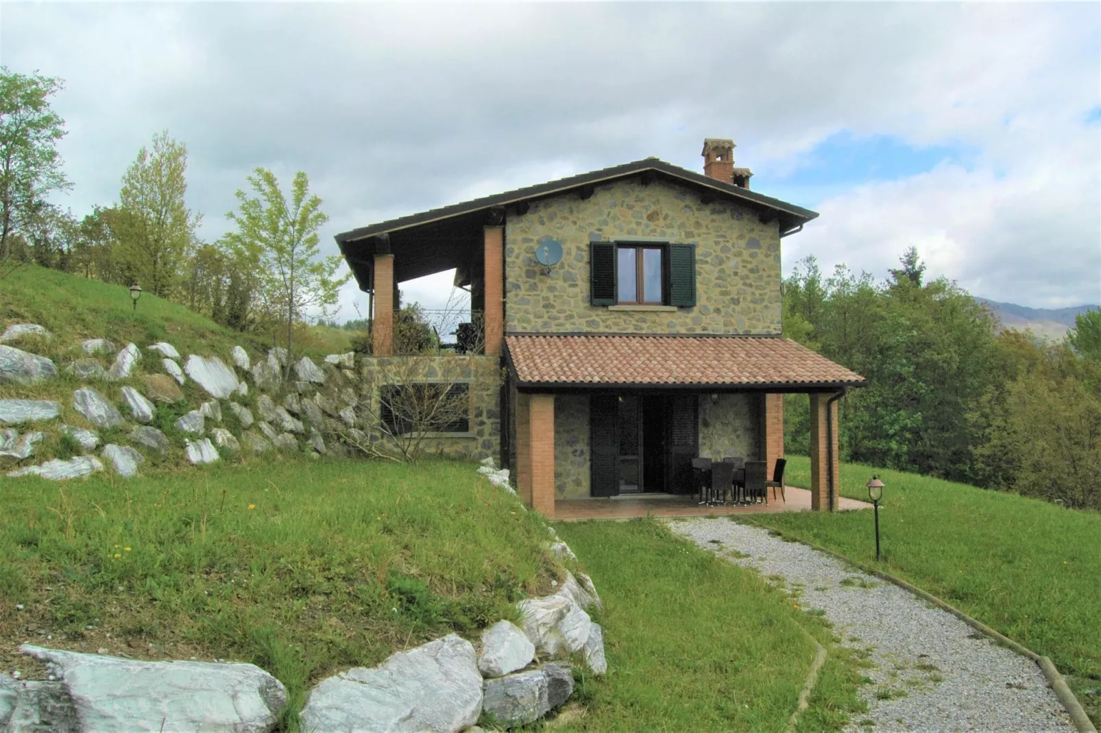 Gusta Garfagnana - Buitenkant zomer