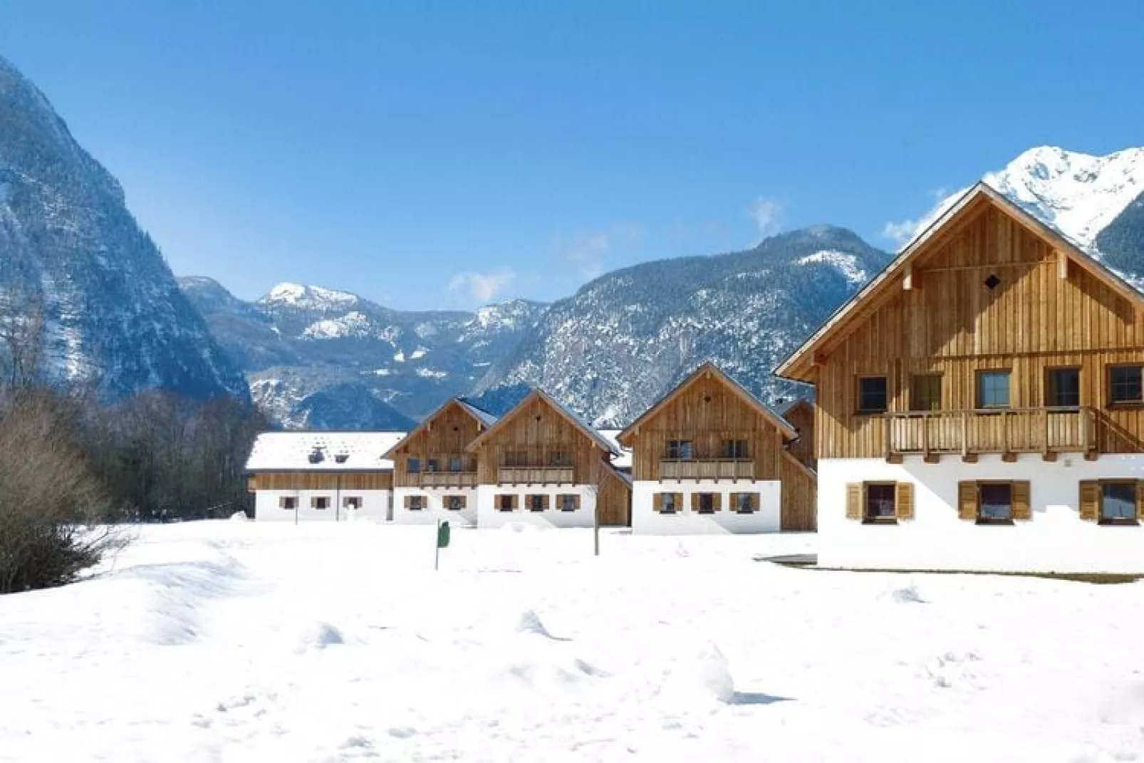 Holiday resort Obertraun, Obertraun am Hallstättersee-Chalet Wolfgangsee-Chalet Wolfgangsee-Buitenkant zomer