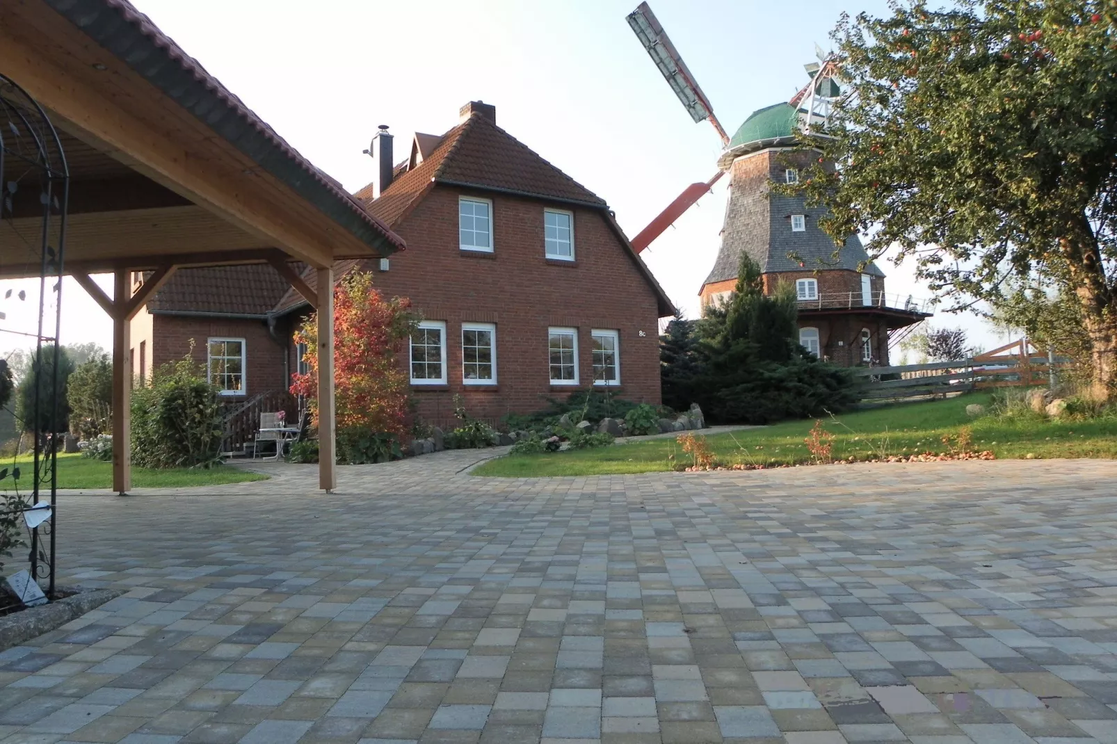 Zur Windmühle-Buitenkant zomer