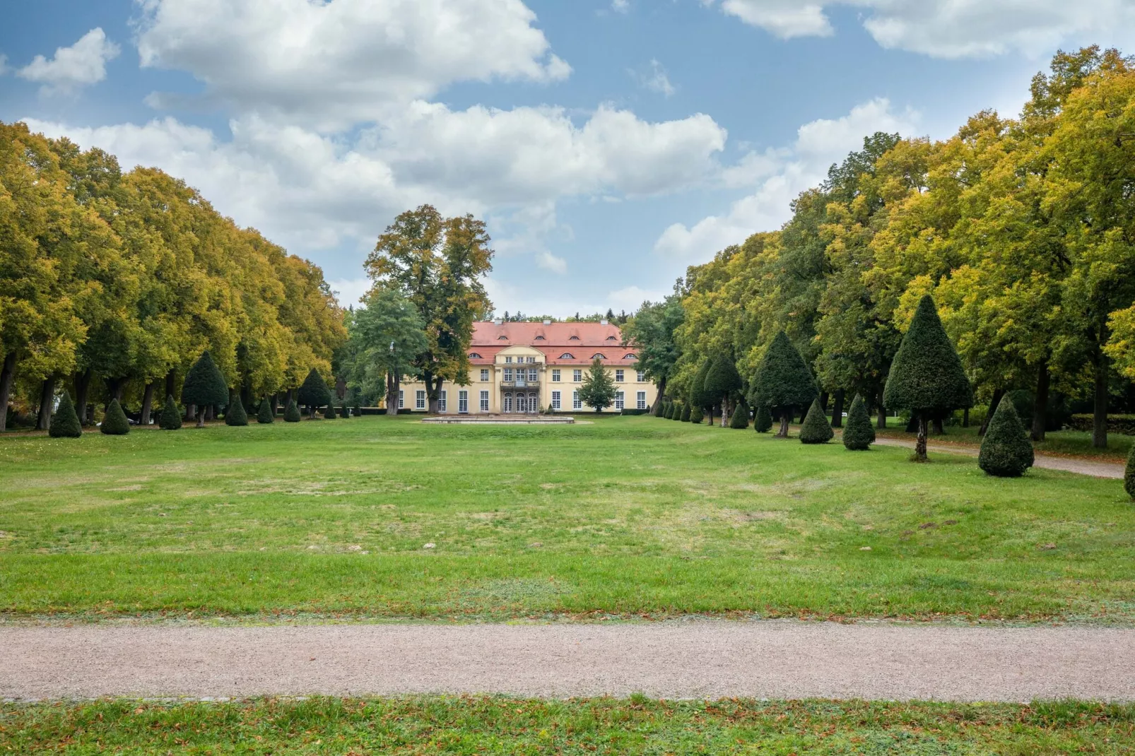 Hübsche Ferienwohnung am See nur 500m-Tuinen zomer