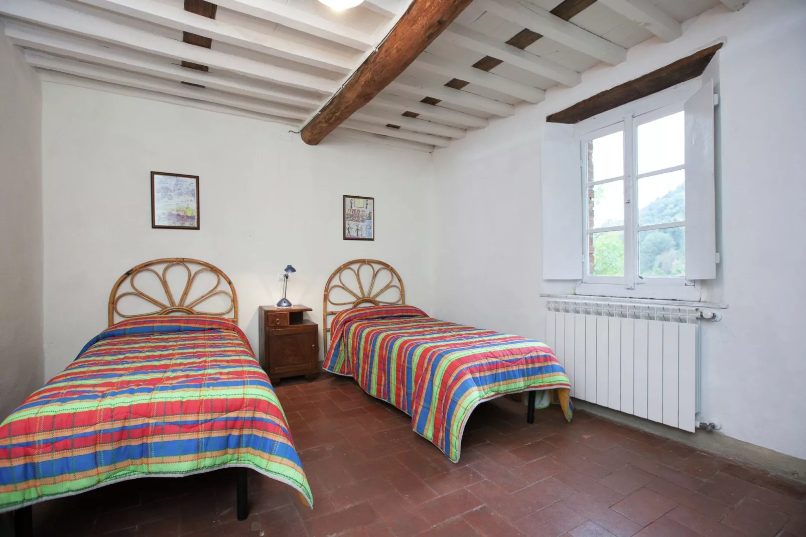 Mooi ouderwets en gezellig vakantiehuis met zwembad in een landelijke omgeving-Slaapkamer