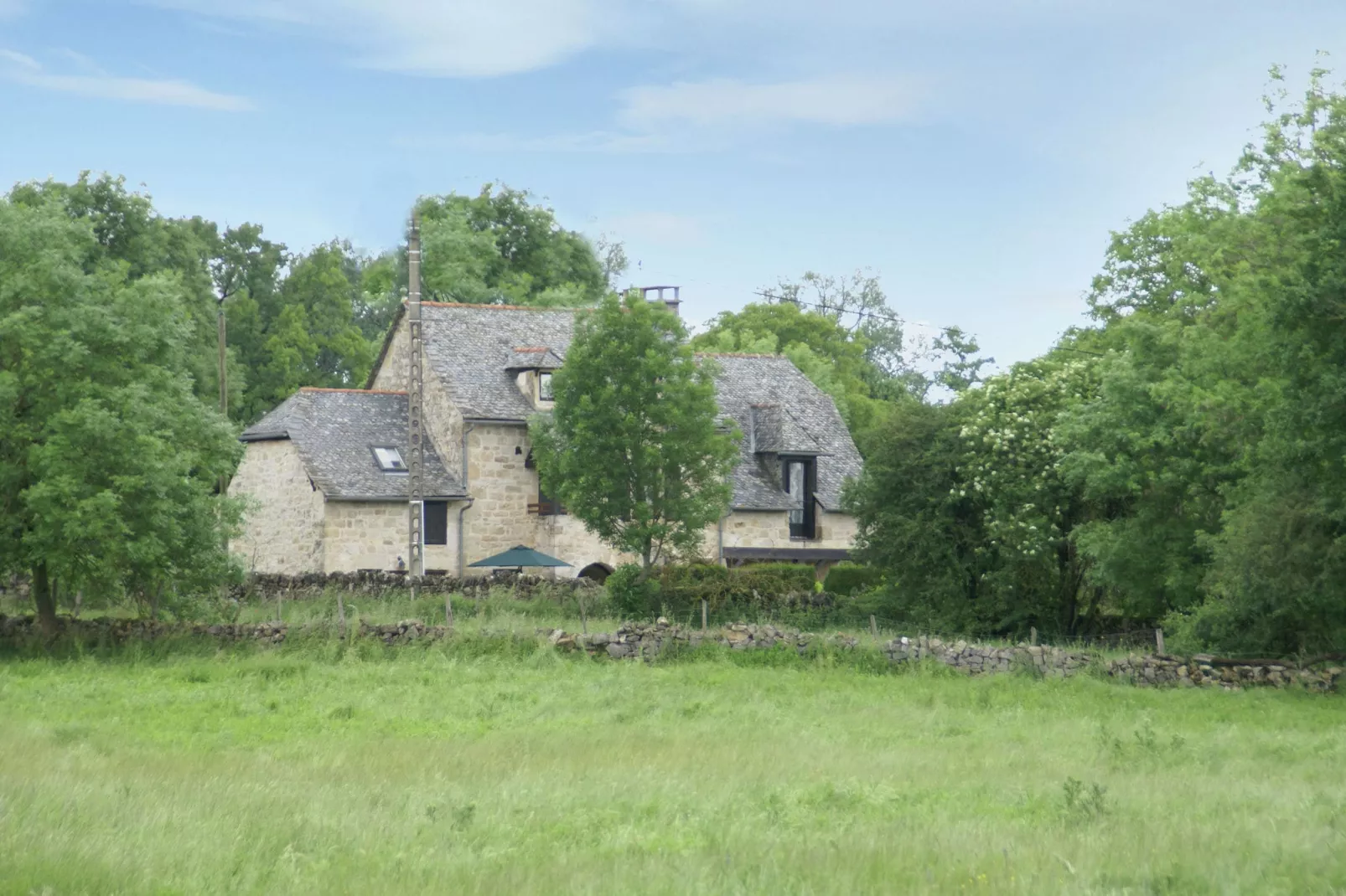 Muret-le-Château-Buitenkant zomer