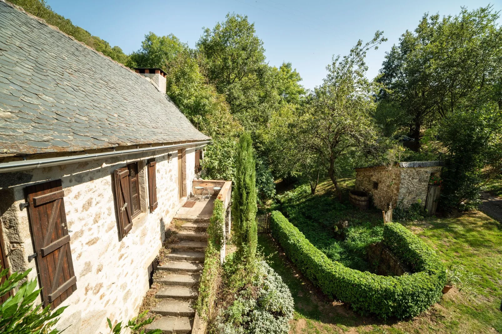 Moulin rivière et piscine-Buitenkant zomer