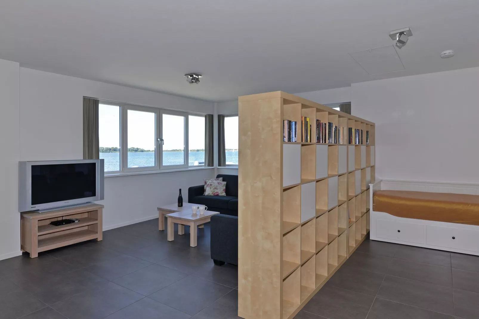 Appartement 4b - Schotsman Watersport-Woonkamer