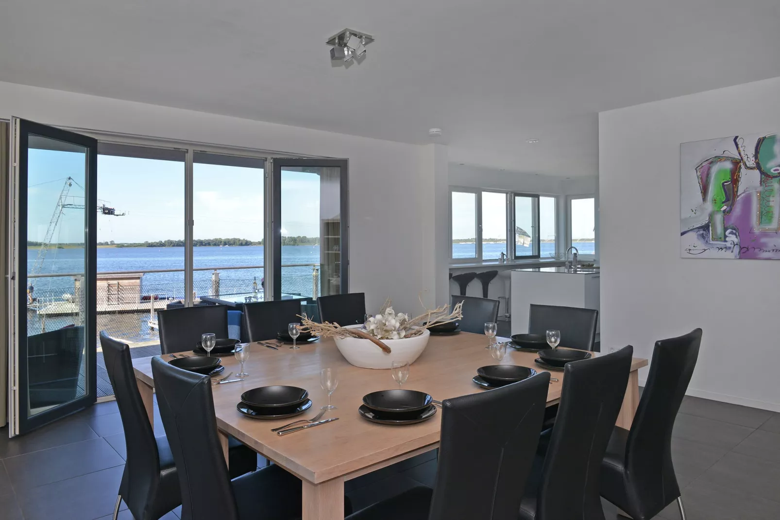 Penthouse 4a - De Schotsman Watersport-Eetkamer