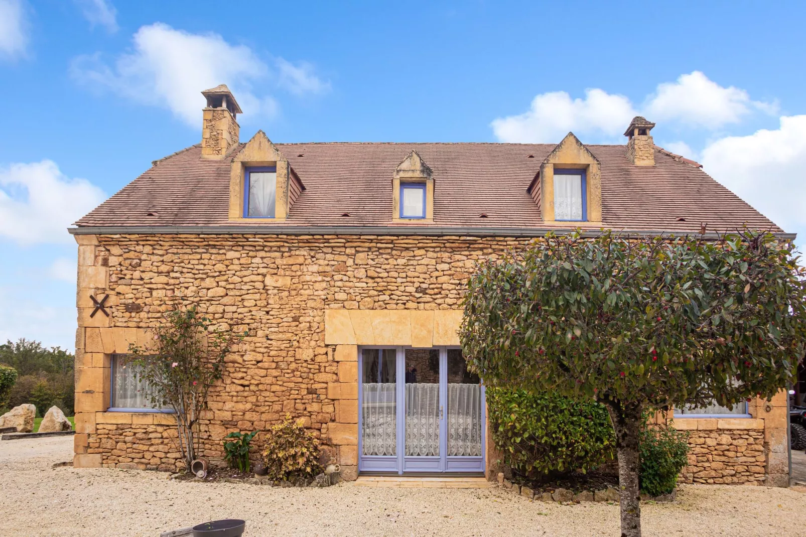 Maison de vacances Les Eyzies de Tayac Meyrals-Buitenkant zomer